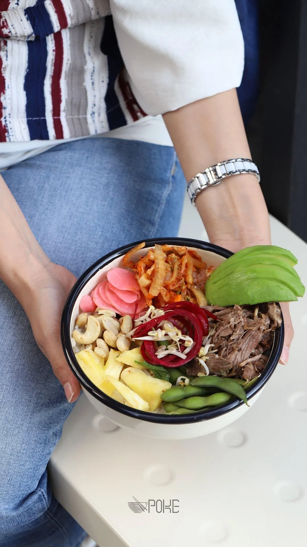 پوکهبول چیست؟ ترکیبات و روش خوردن پوکهبول | Pokebowl